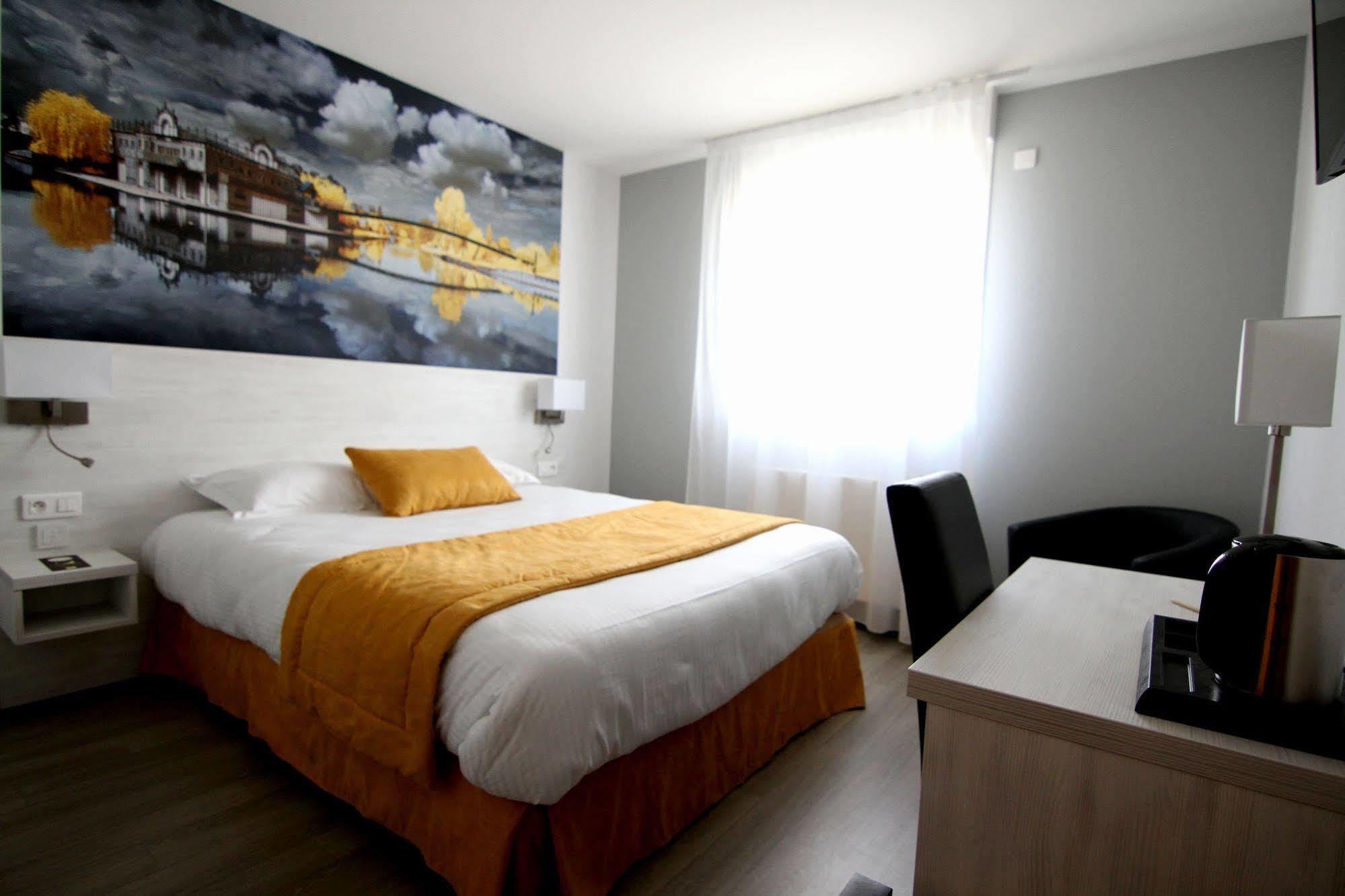 Logis Hotel - La Chambre D'Amiens Exterior photo